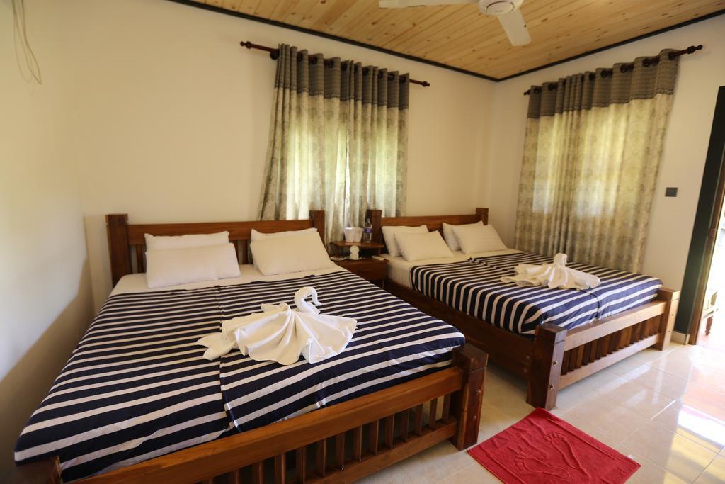 Eco Hotel Black & White - Anuradhapura Михинтейл Екстериор снимка